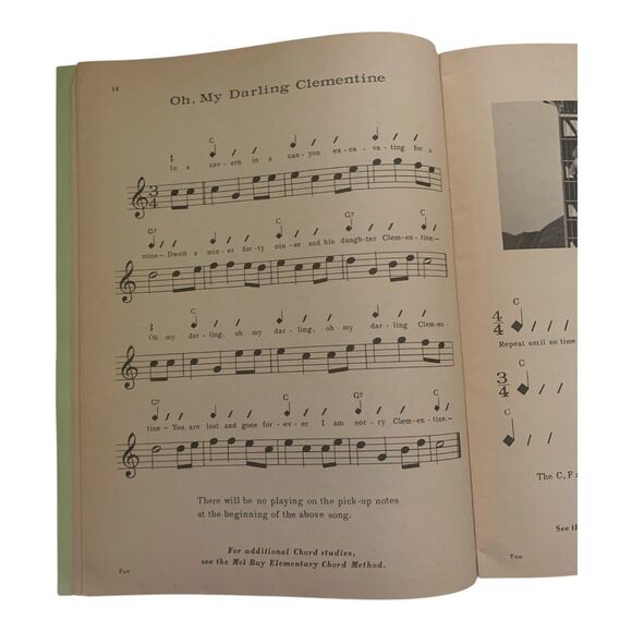 Vintage 1958 Mel Bay Fun With The Guitar Songbook Sheet Music Folk Songs - Picture 7 of 9